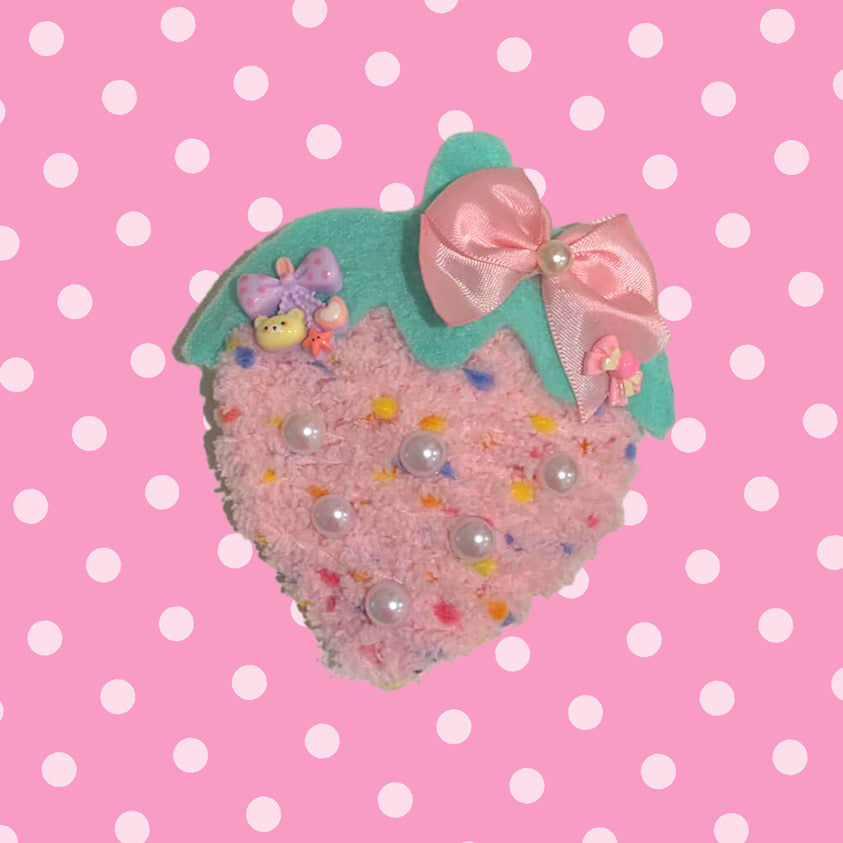 My Baby Pink Strawbery Brooch