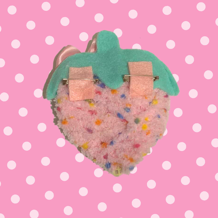 My Baby Pink Strawbery Brooch