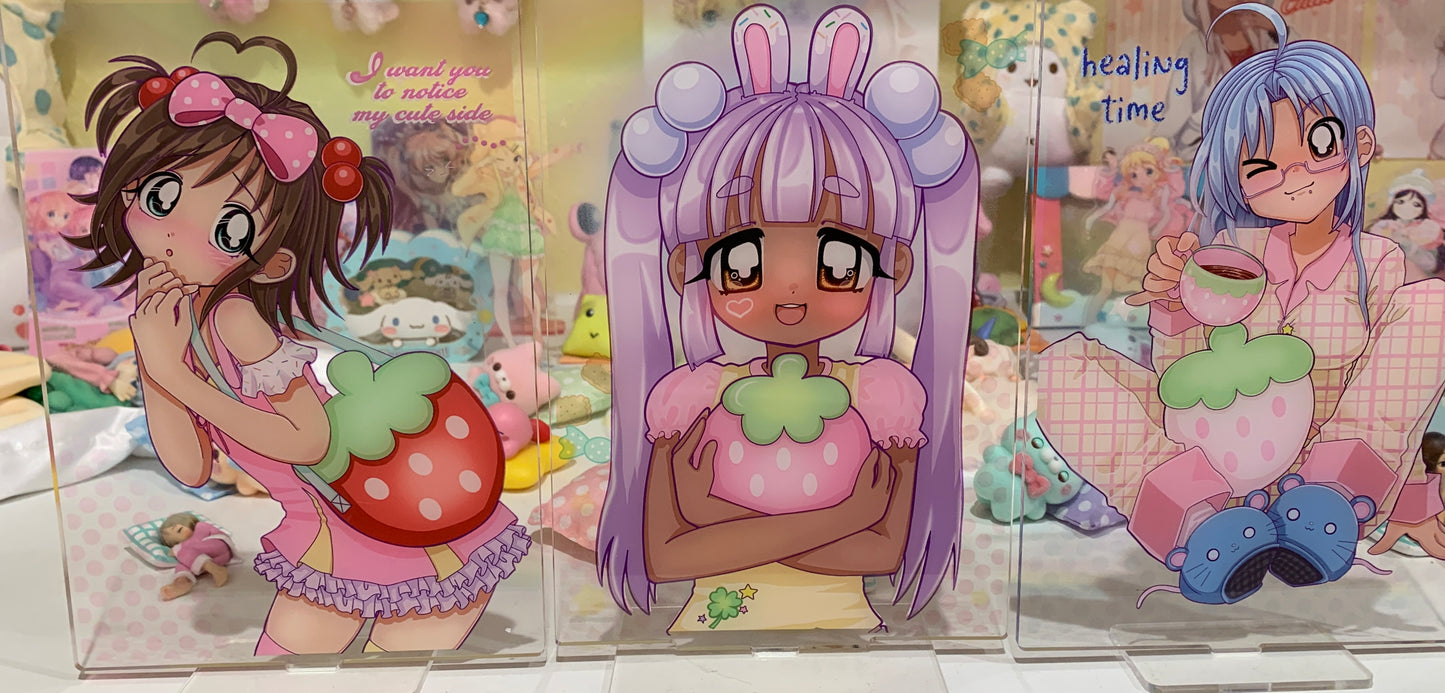 Strawberry Pyon Jumbo Acrylic Plate