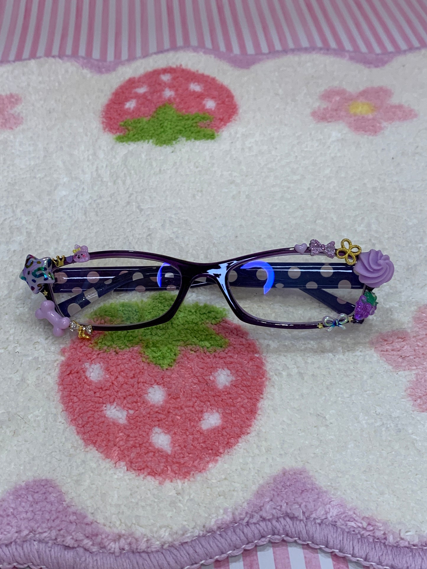 Yummy Grape Deco Glasses