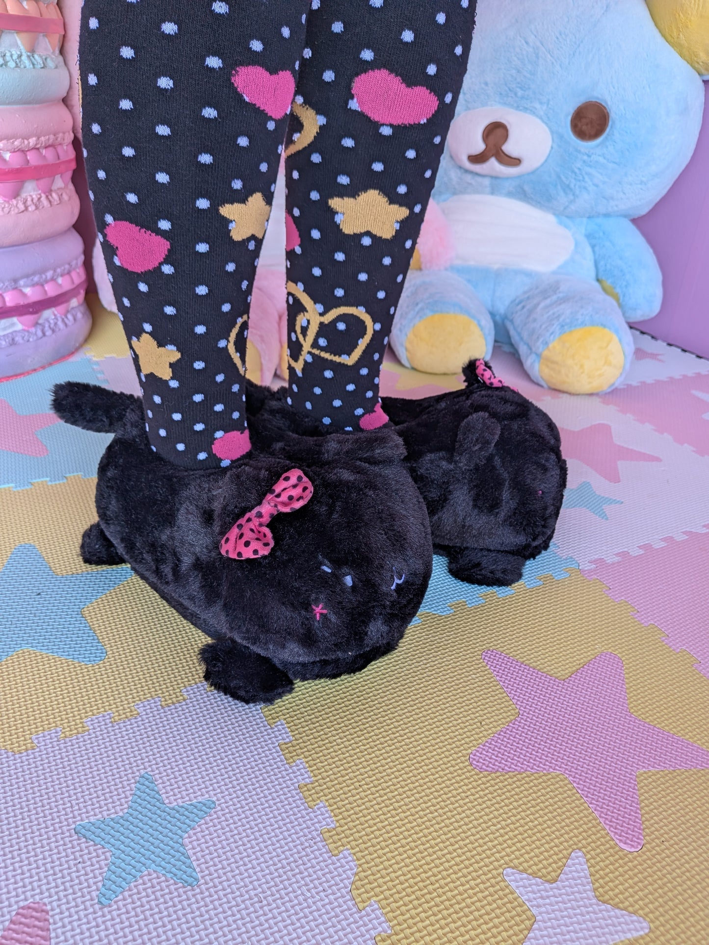 Kaomoji Kitty Slippers - Black