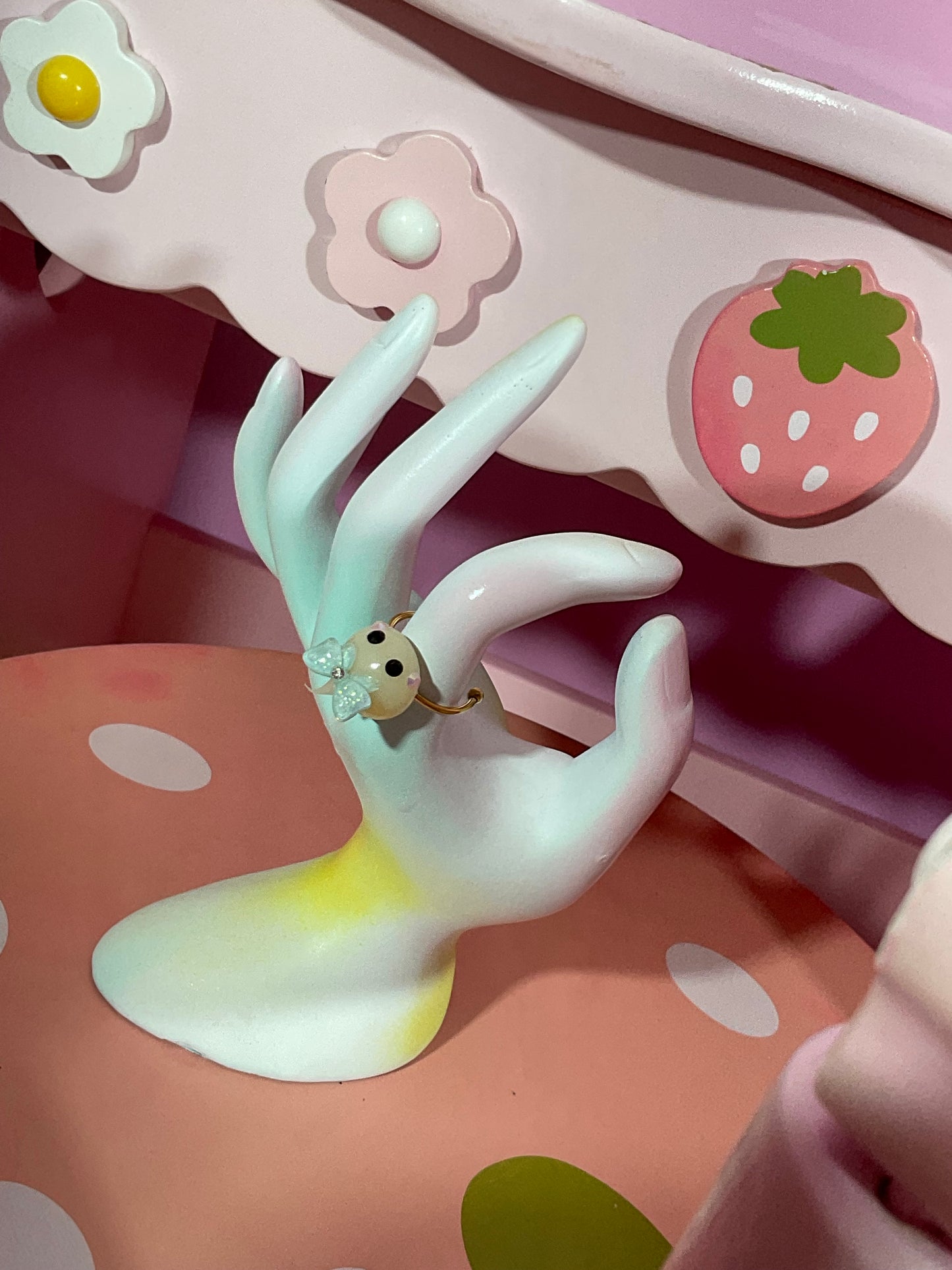 Hoppe-chan Ring