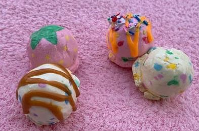 Double Scoop Ice Cream Bobbles D