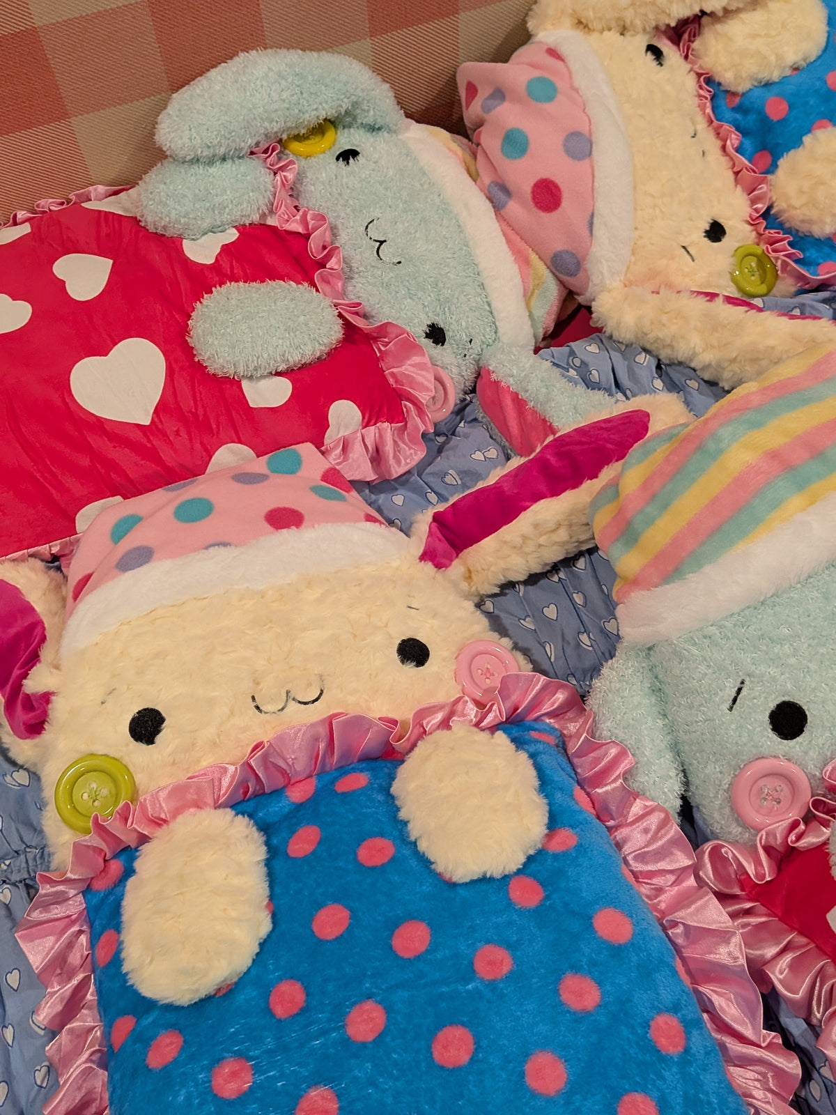 Pillowdachi! Your new pillow friend :3