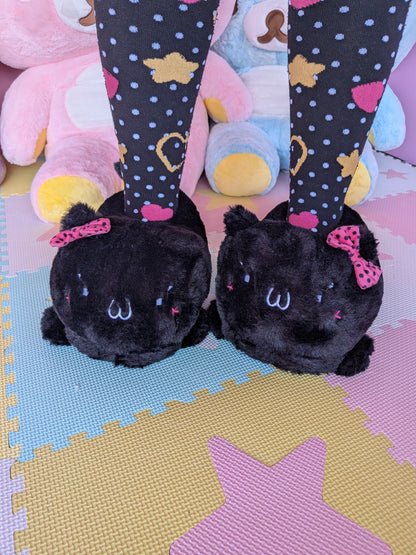 Kaomoji Kitty Slippers - Black