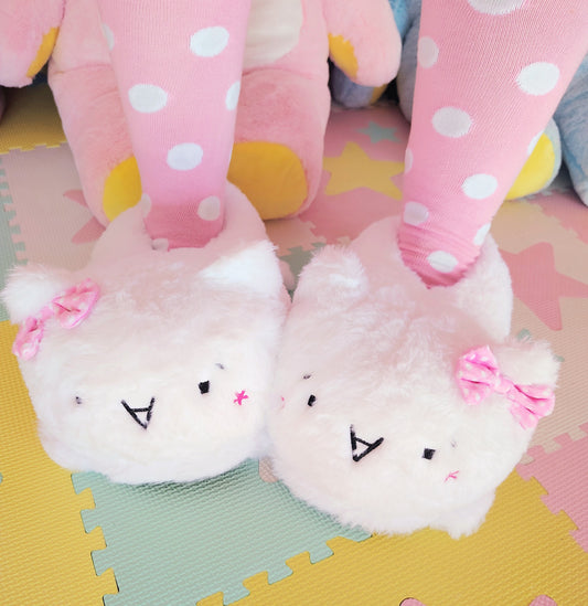Kaomoji Kitty Slippers