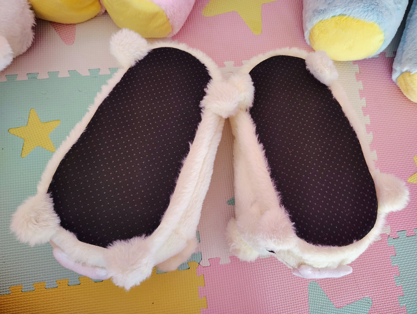 Kaomoji Kitty Slippers
