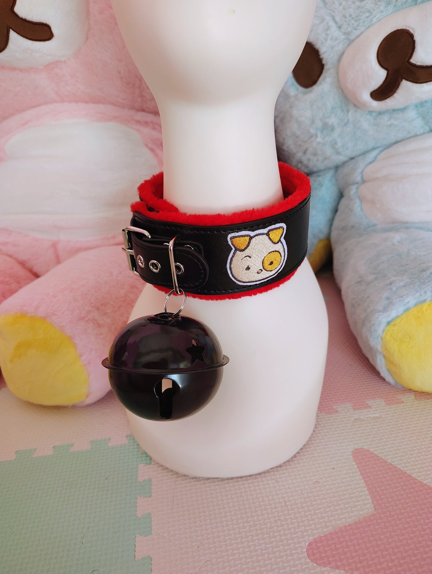 Bowwow Giant Bell Collar